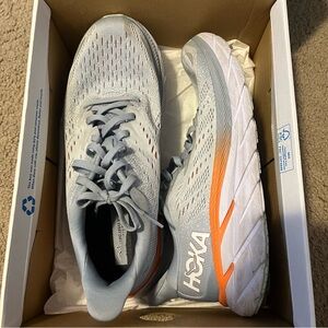 Women’s Hoka Clifton 8’s